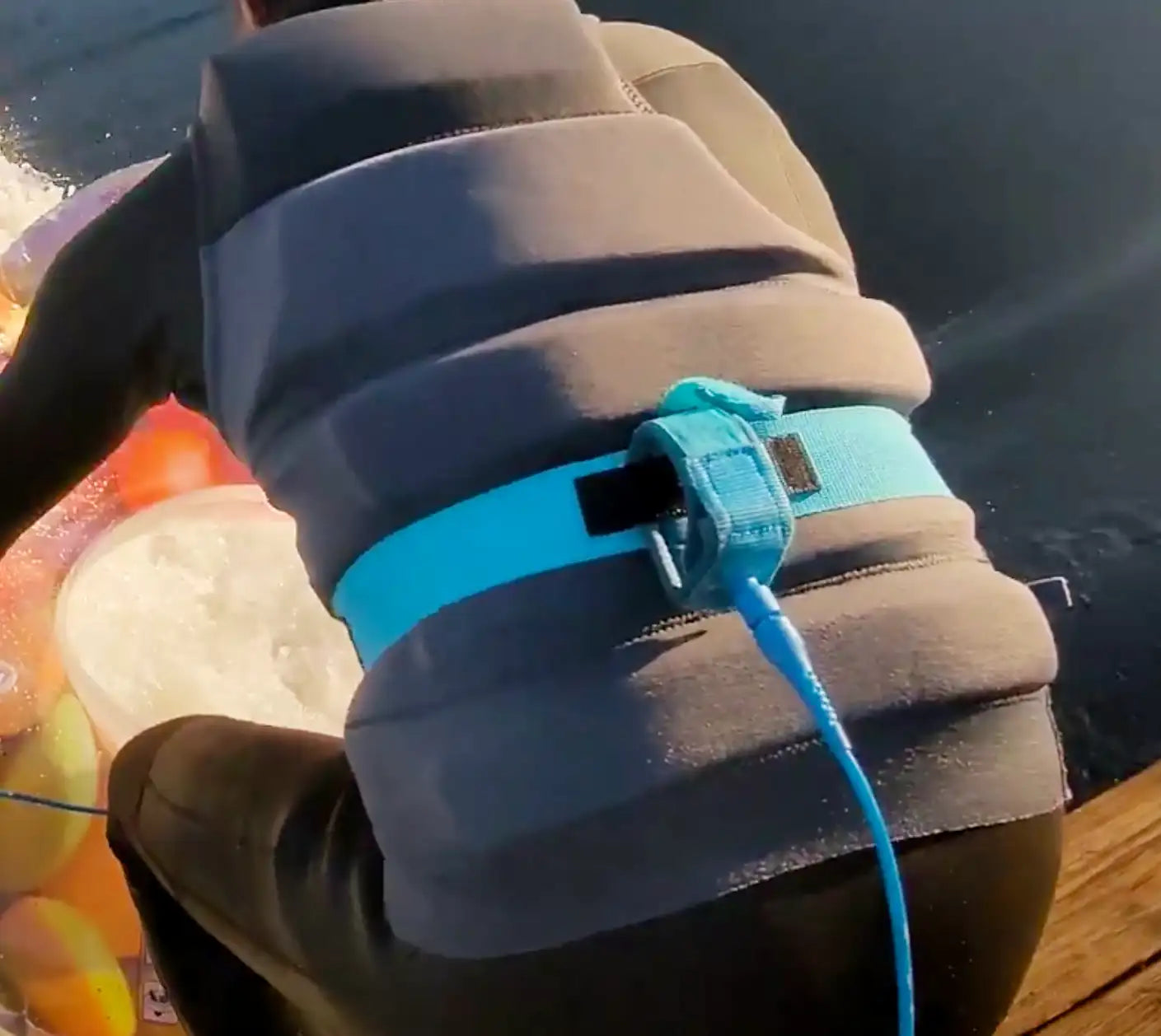 belt leashe Mirka na river surf mý v impaktní vestě