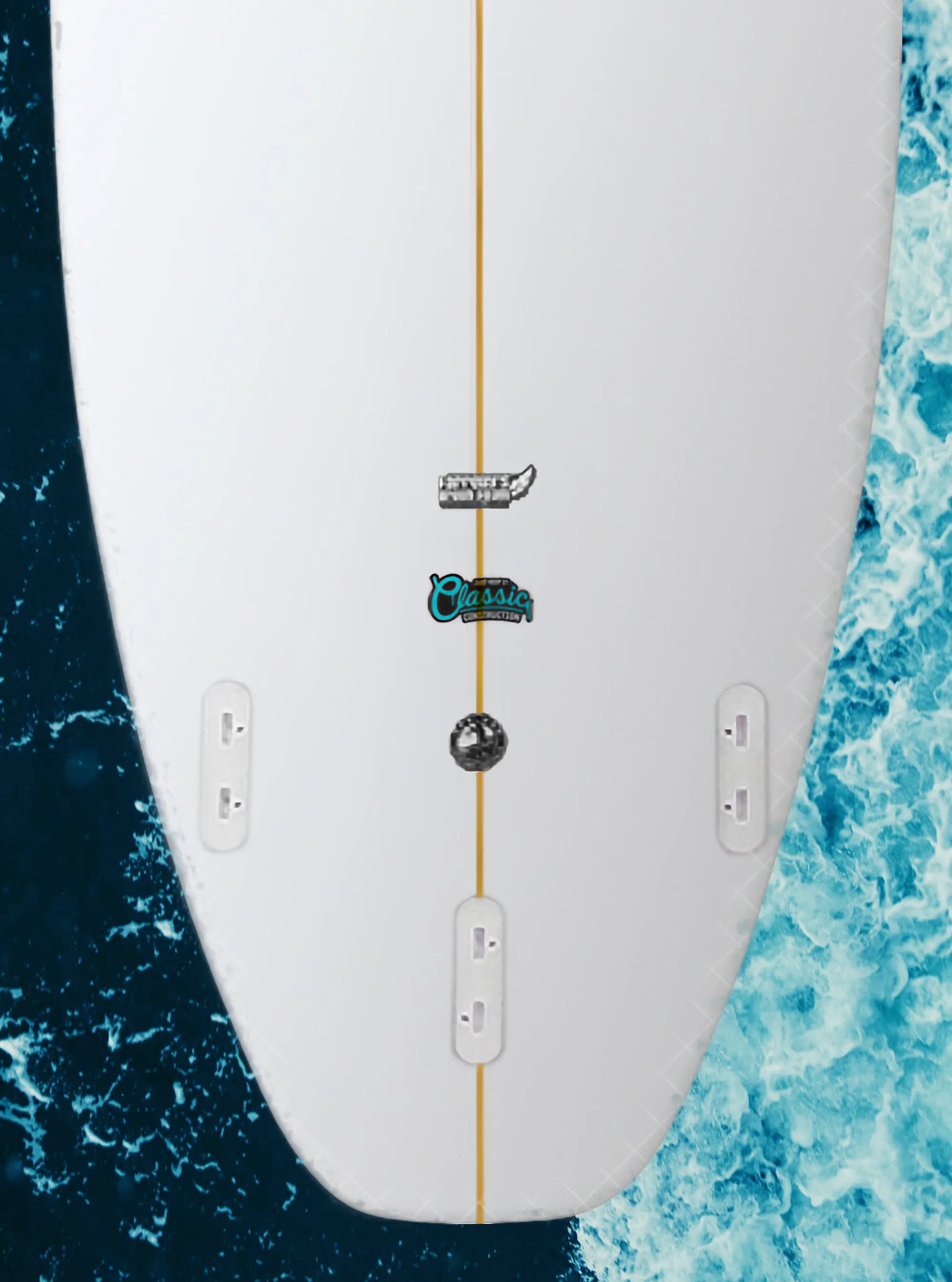 Surfboard Buster 5'4 P-Type Super Rails detail finbox and ocean