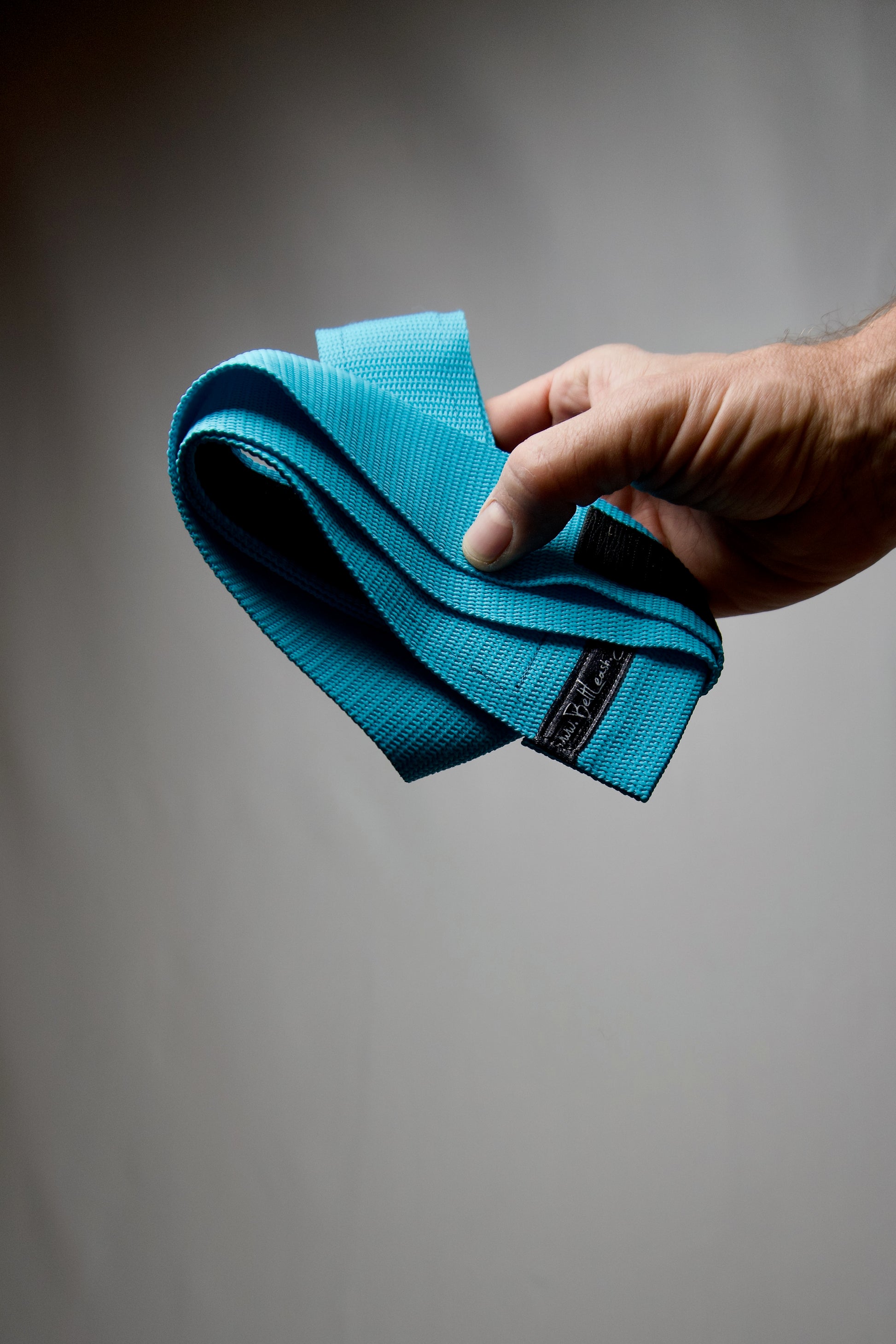 belt leashe Mirka na river surf