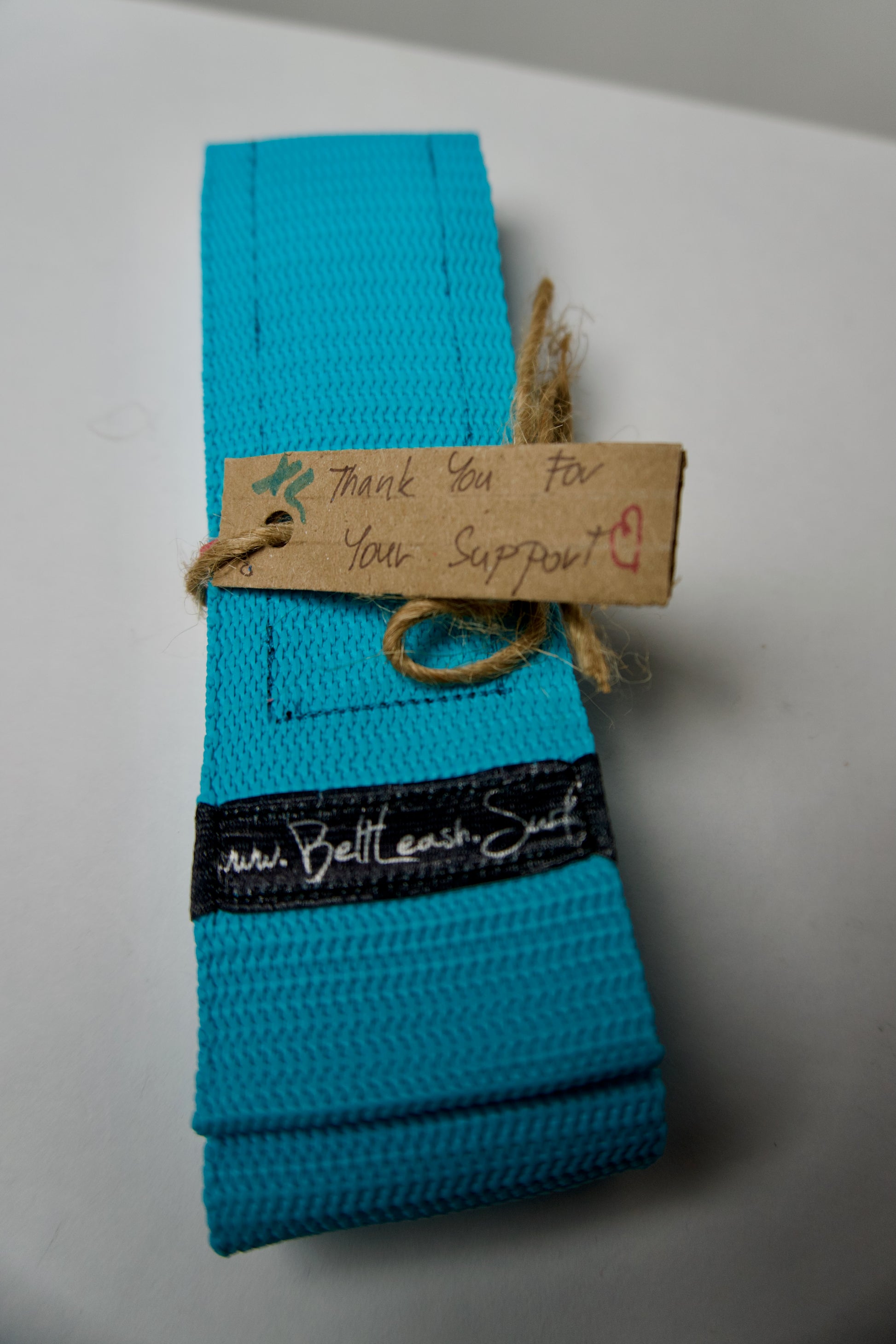 belt leashe Mirka na river surf