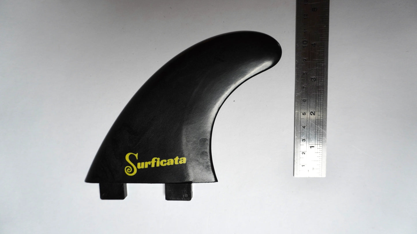 Měření výšky a základny – Výška 115 mm, základna 107 mm – ideální rozměry pro univerzální použití.