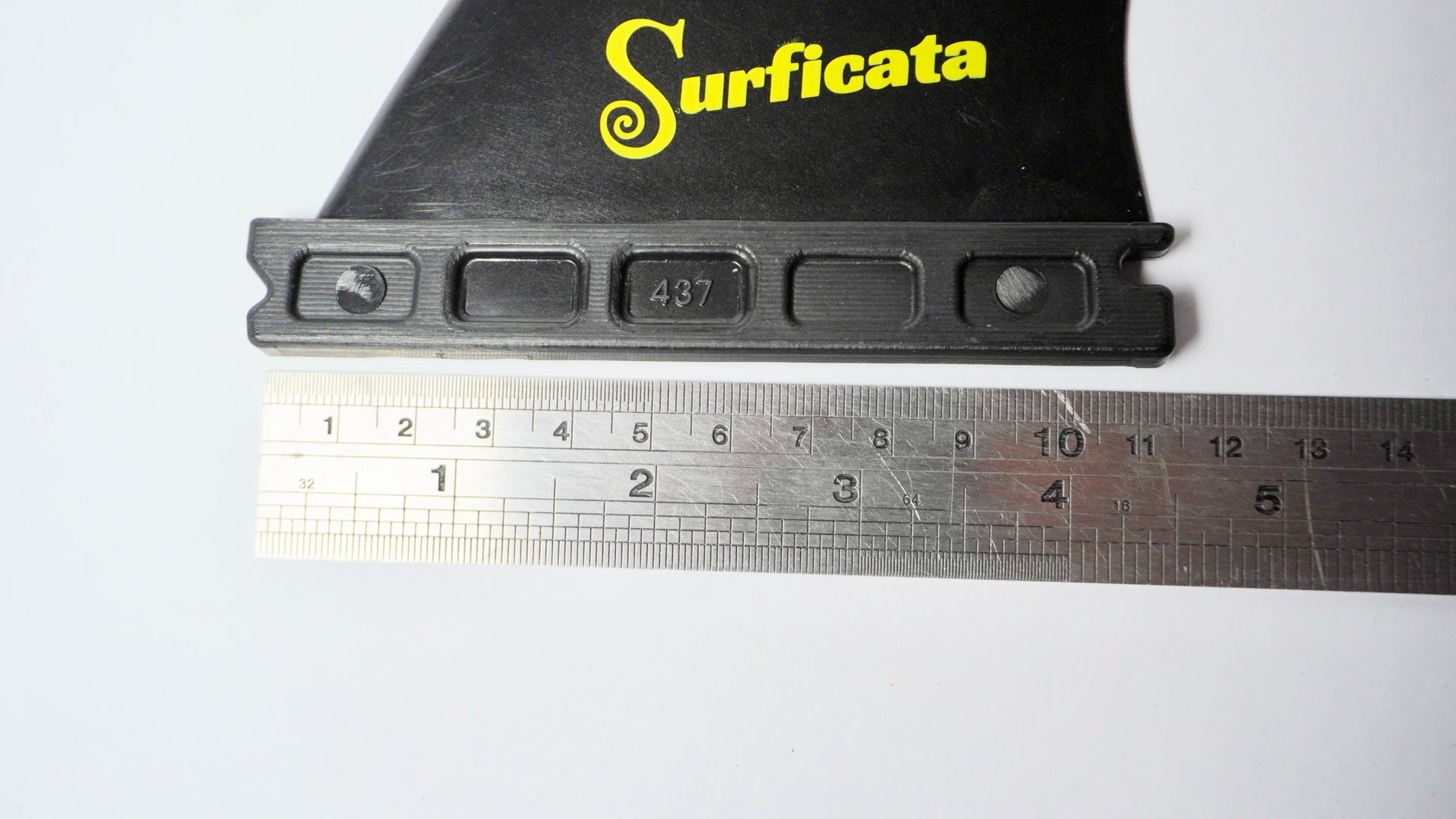 Surfové finy Futures M, Surficata 1 kus měřítko