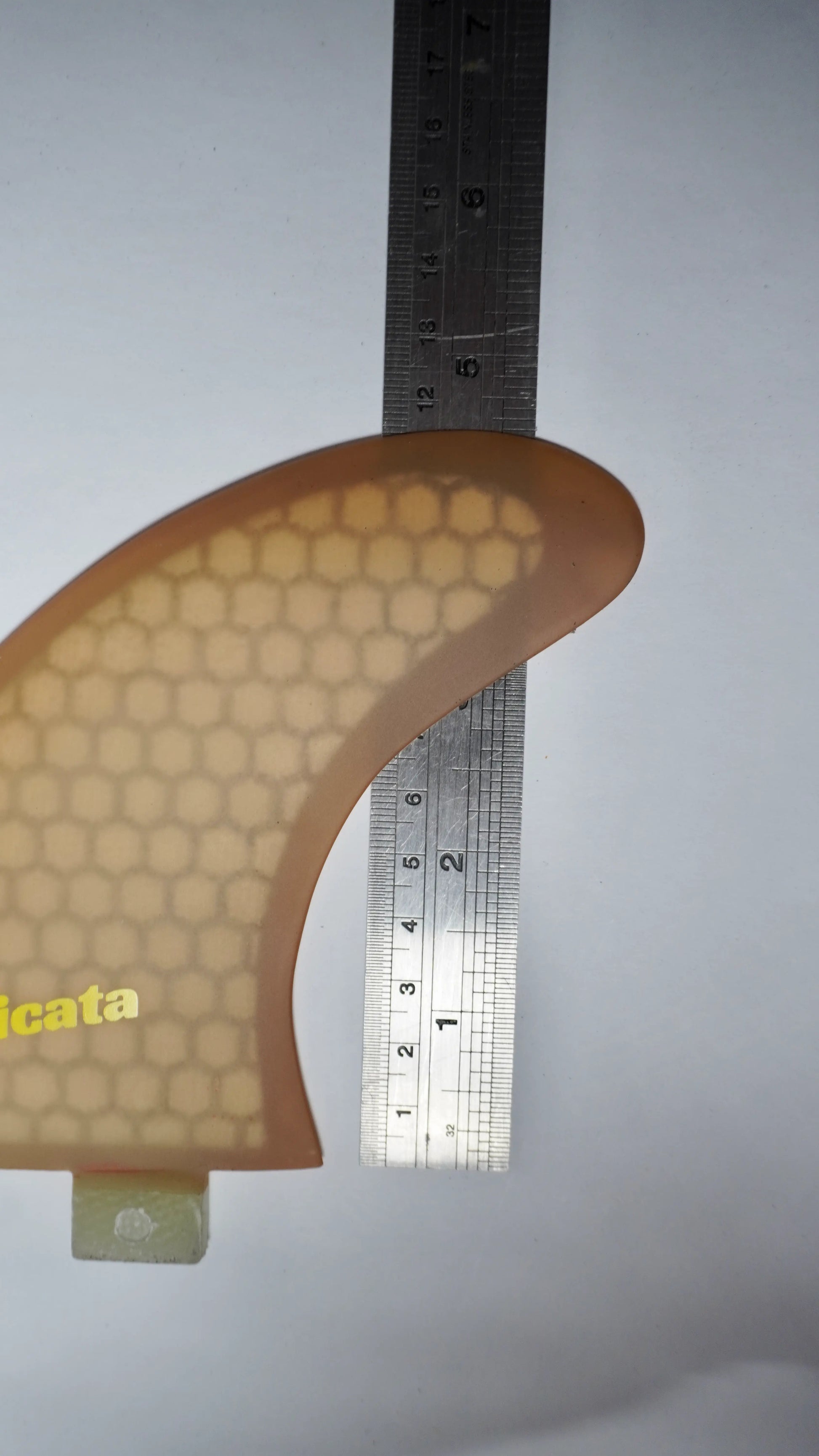 Surficata Honeycomb finy FCSI, velikost M, jeden kus, měřítko výška