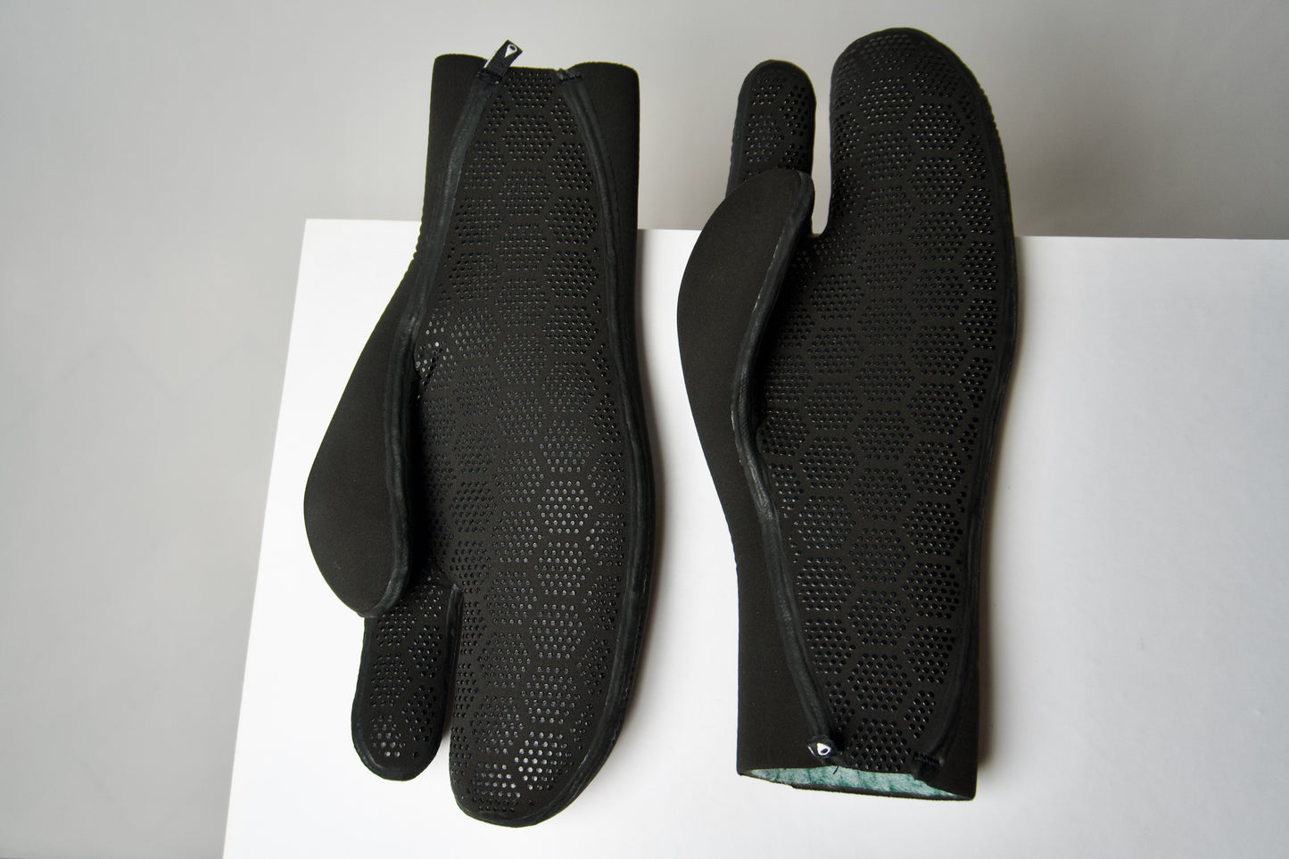Soöruz Three neoprenove surfarske Rukavice 5mm