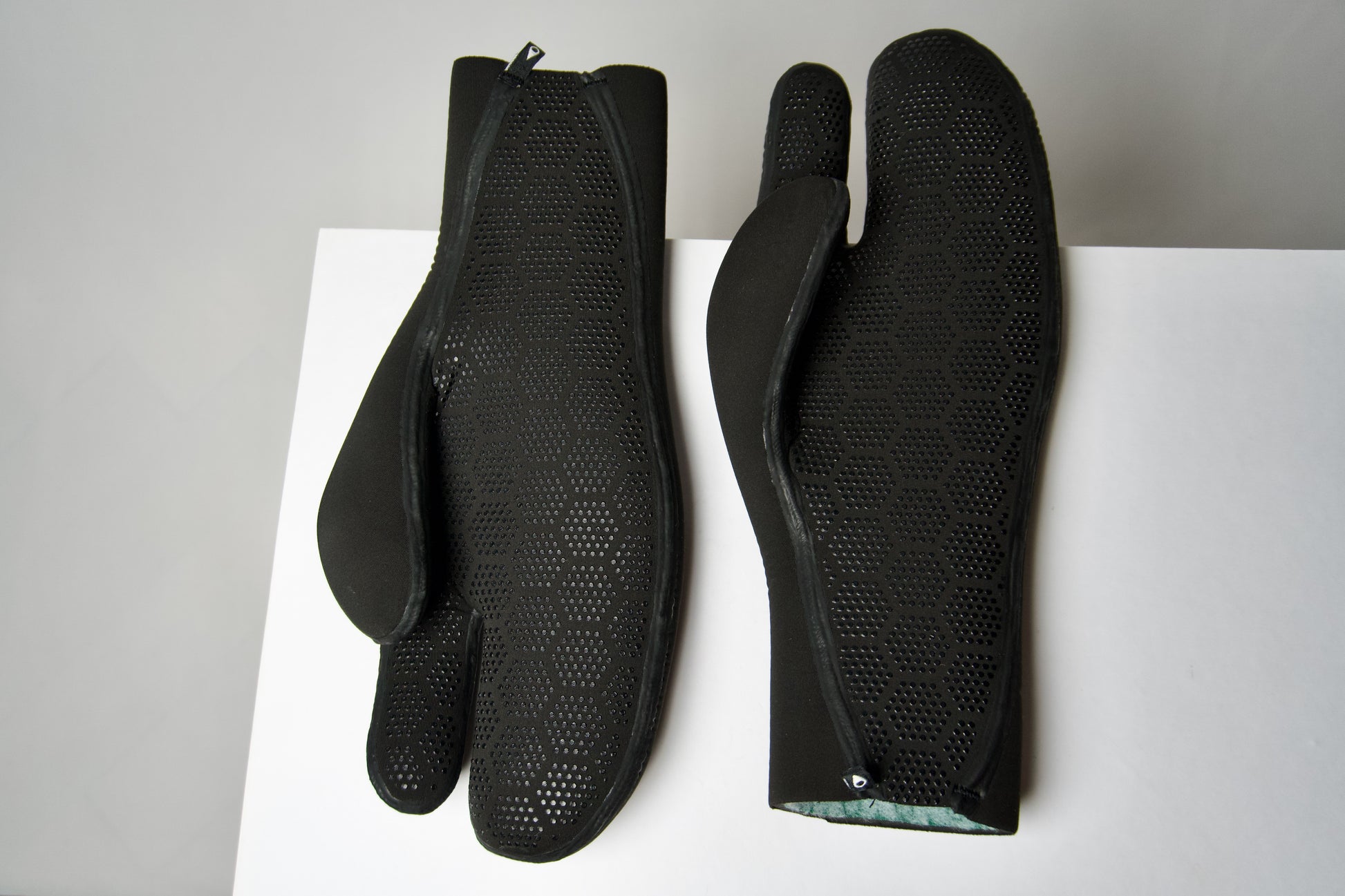 Soöruz Three neoprenove surfarske Rukavice 5mm