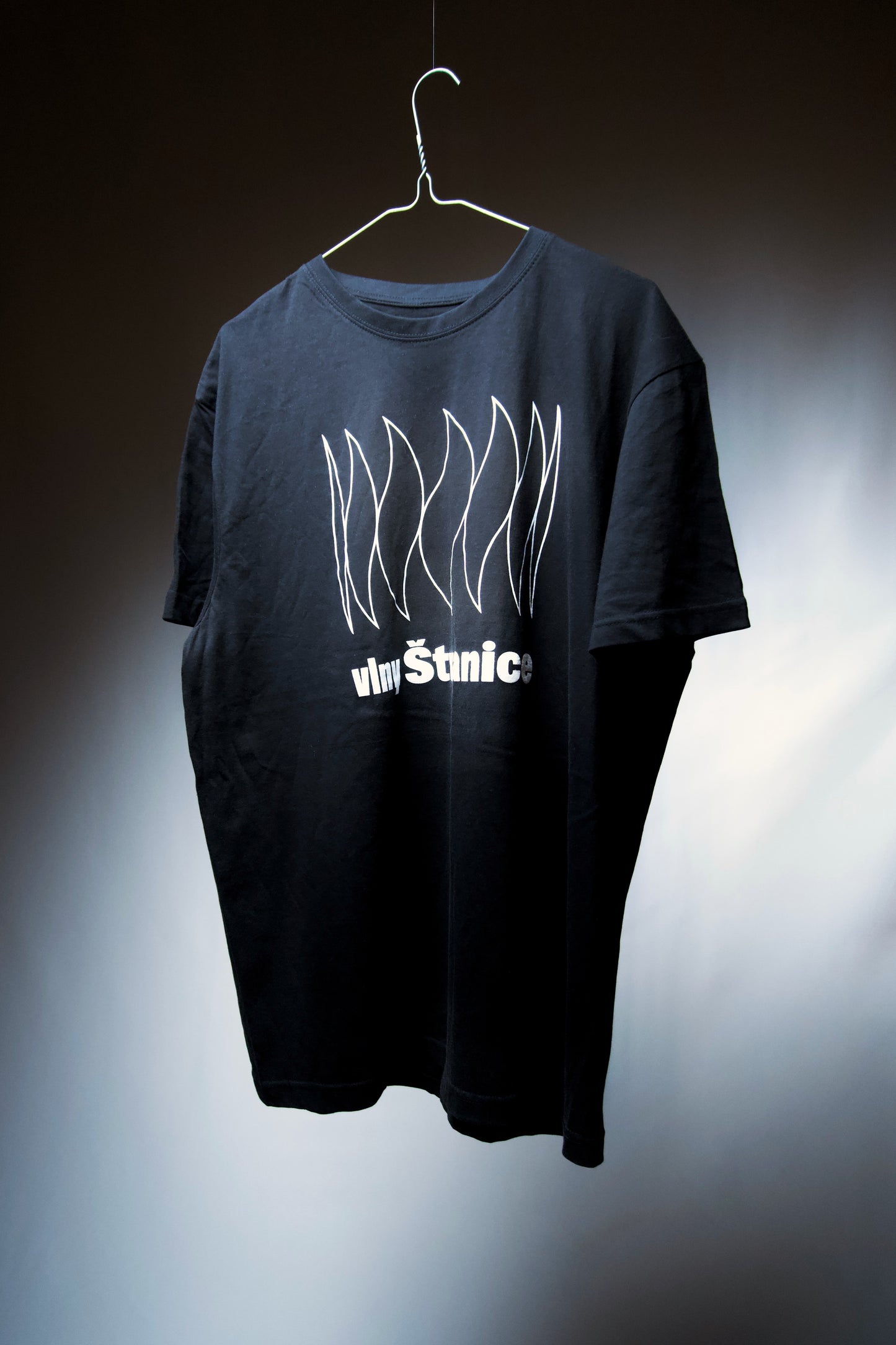 Vlny Štvanice T-shirt ~ Hollow Wave Black