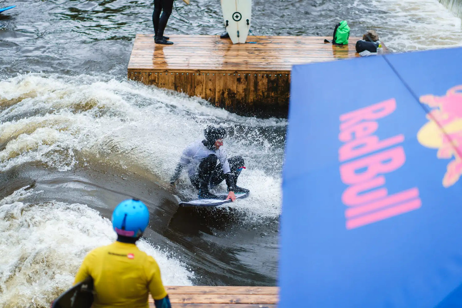 River surfing, redbull stan, Vlny Štvanice, Praha
