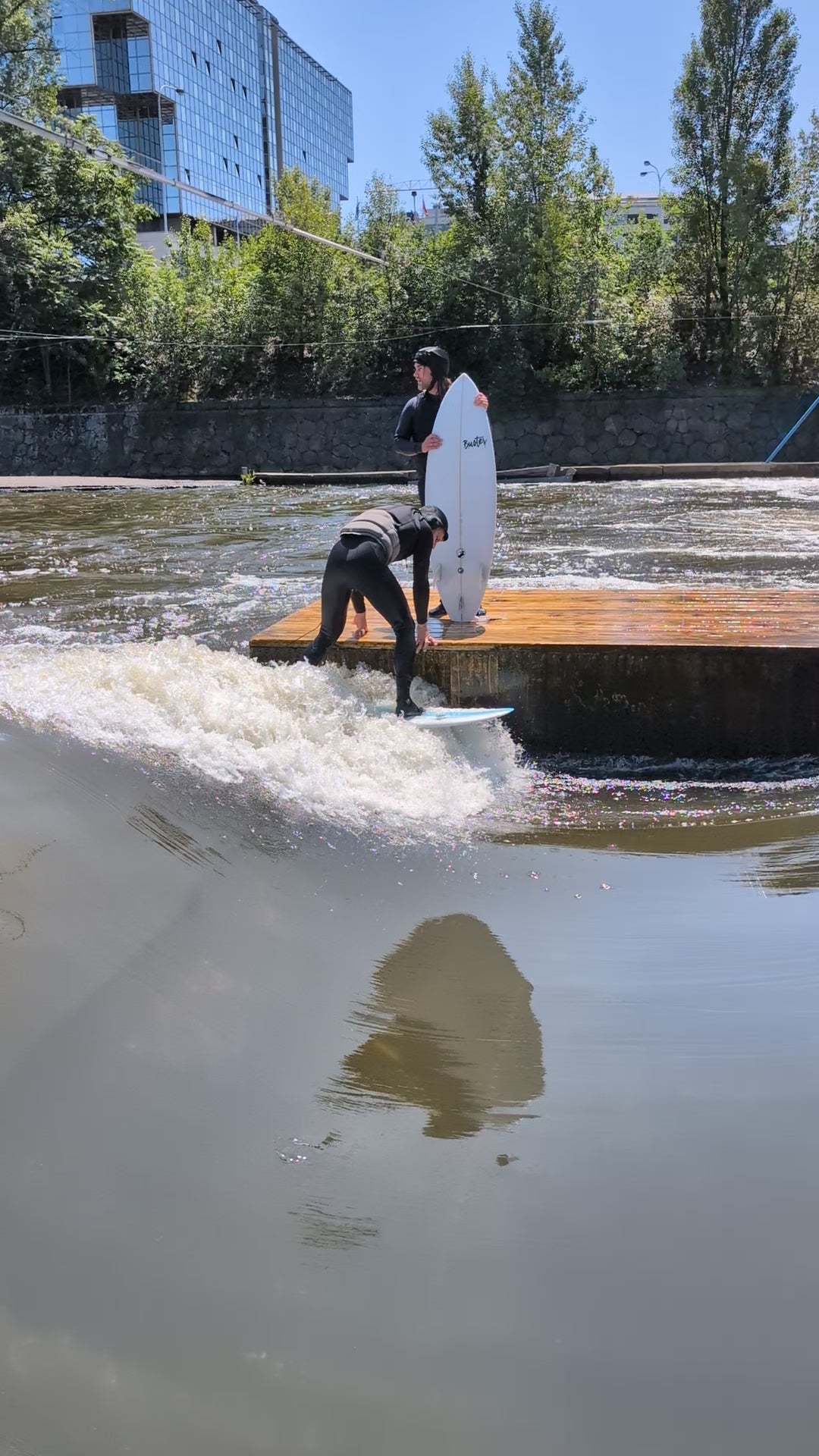 Buster Space Twin Super jízda vlny štvanice Tony
