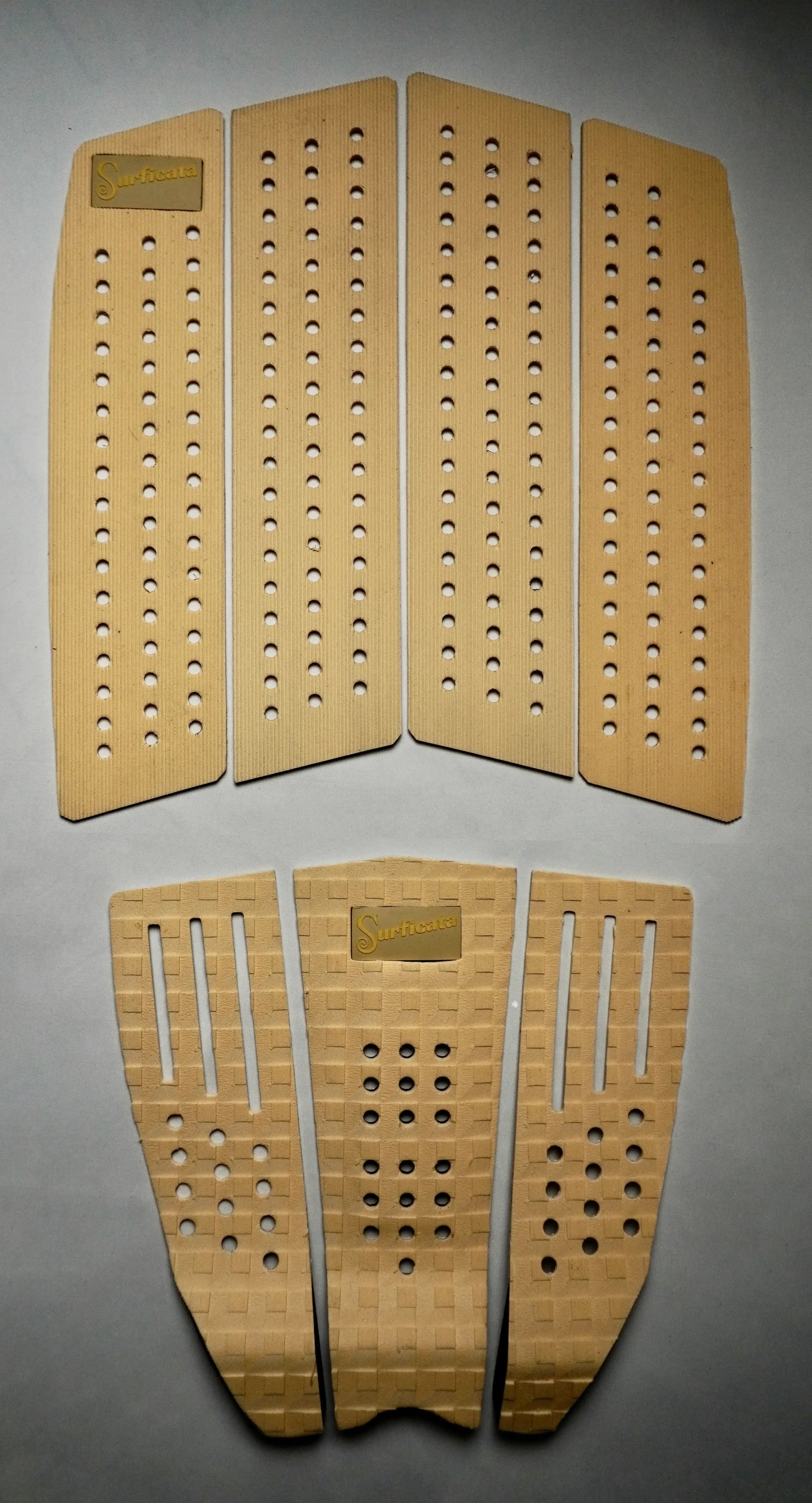 Surficata tail pad s front padem ve vanilkové barvě – ilustrační set